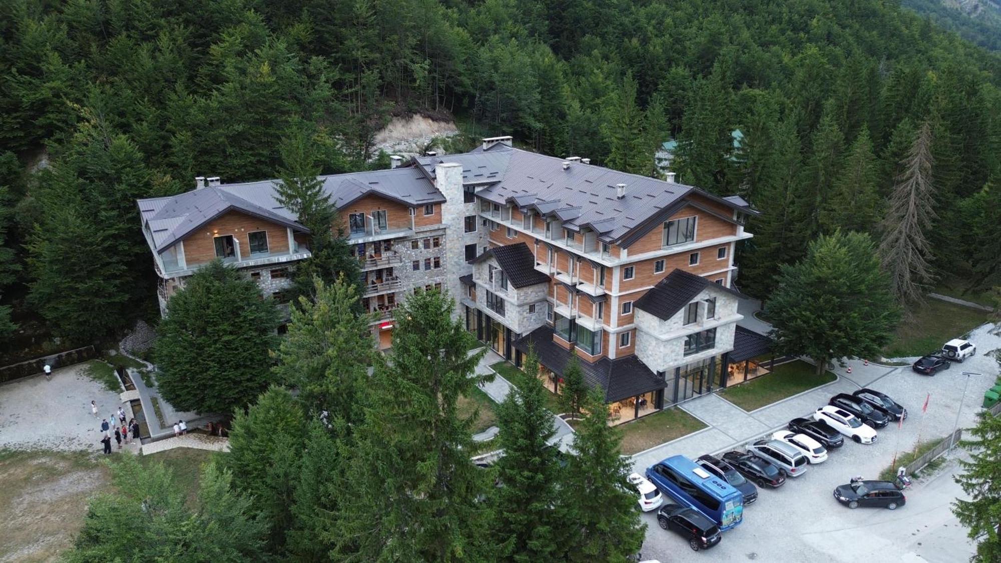 Hotel Fusha E Gjese Valbona Exteriör bild